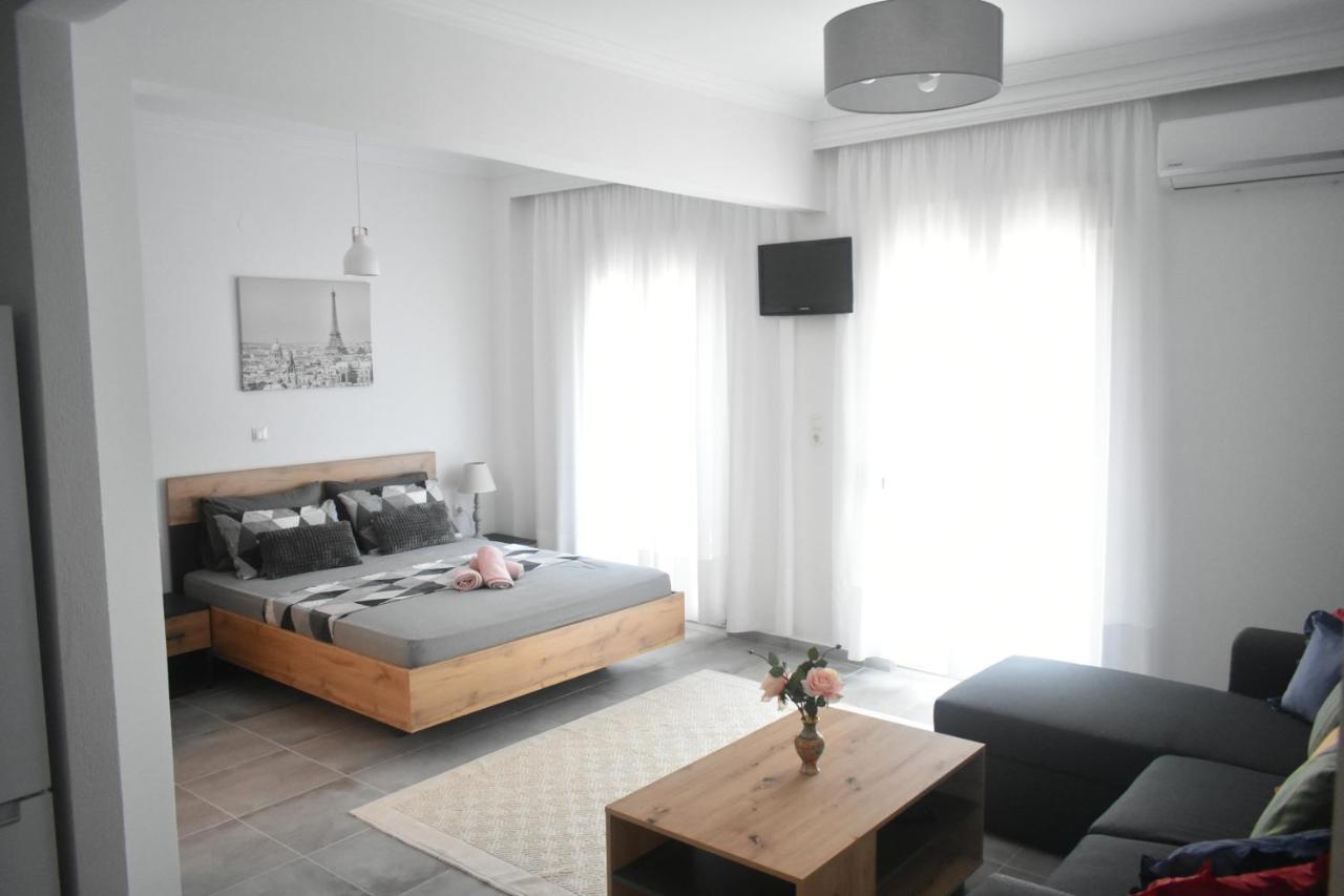 Seaside Apartments Nea Iraklia Bagian luar foto