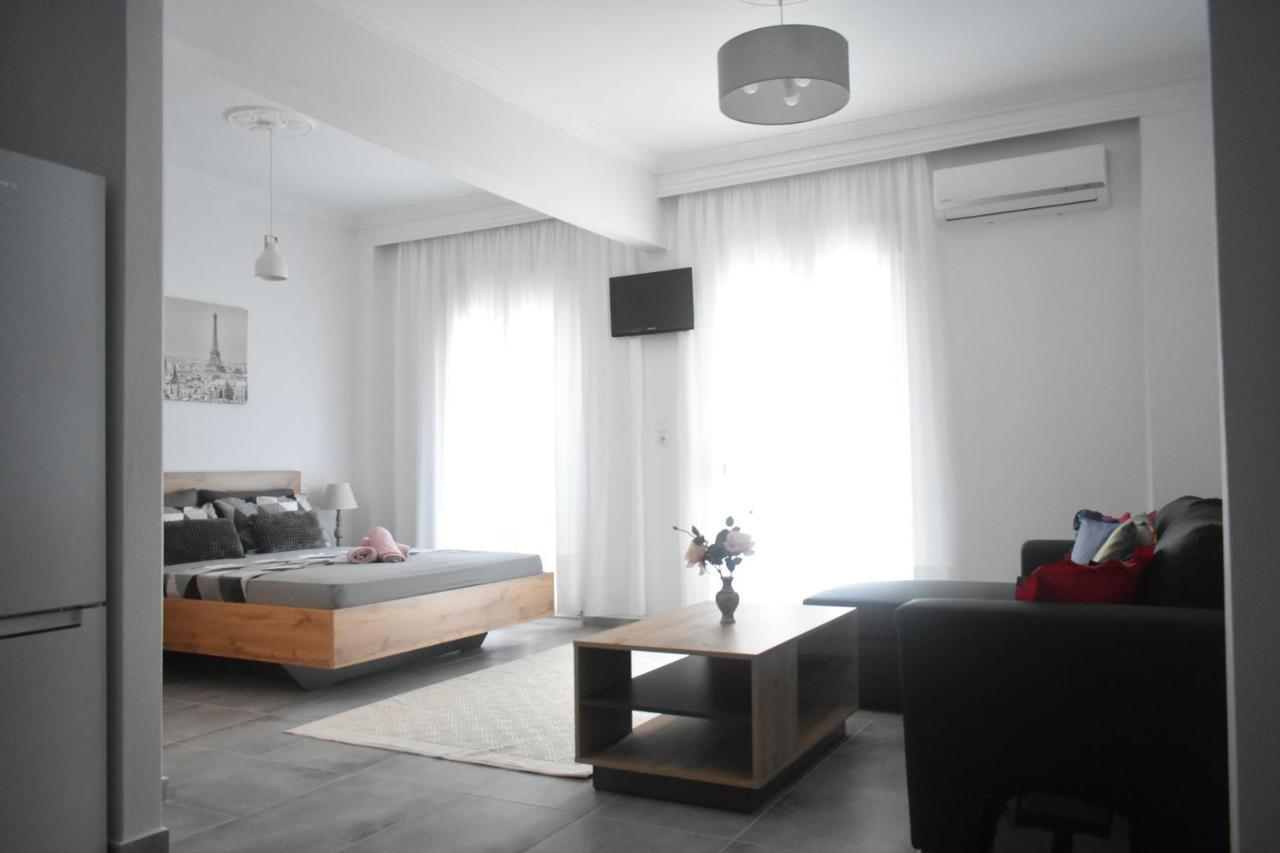Seaside Apartments Nea Iraklia Bagian luar foto