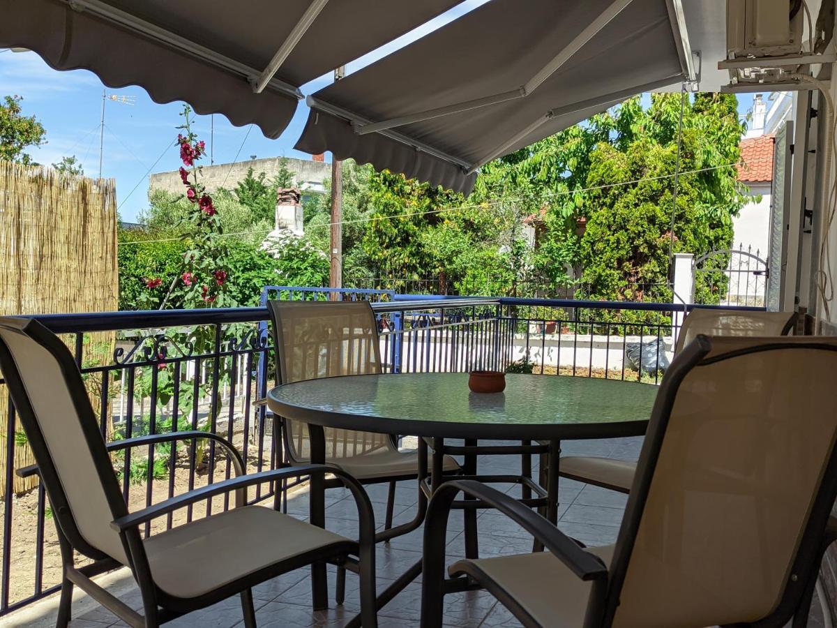 Seaside Apartments Nea Iraklia Bagian luar foto
