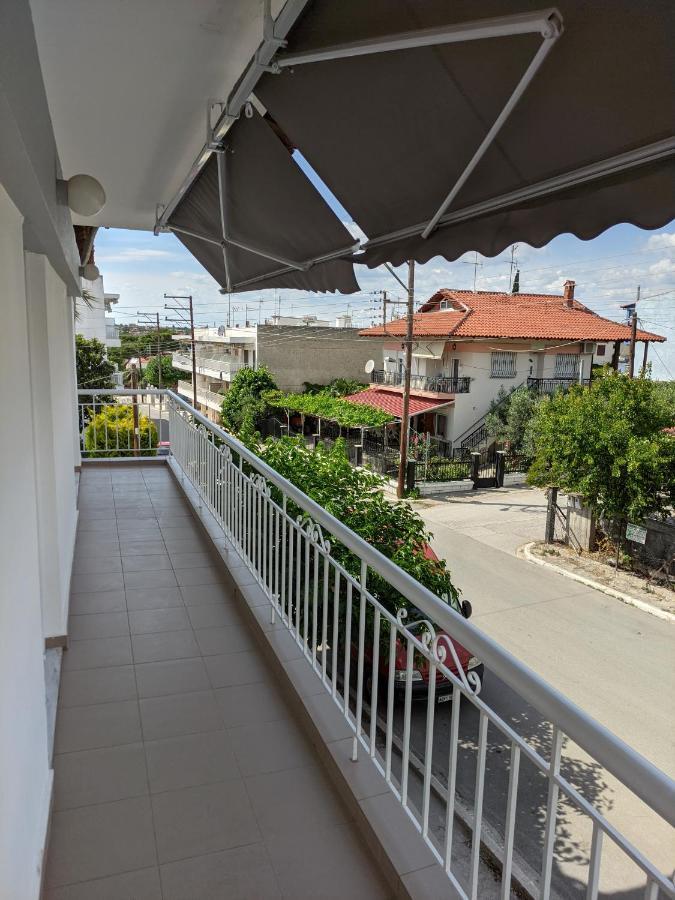 Seaside Apartments Nea Iraklia Bagian luar foto