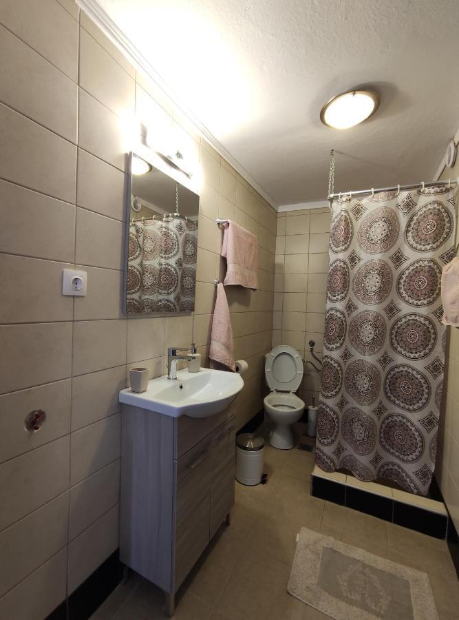 Seaside Apartments Nea Iraklia Bagian luar foto